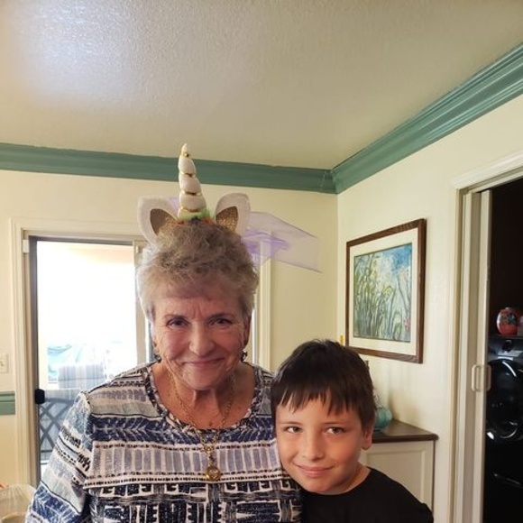 Meet your Posher, Jennifer - Picture 1 of 1